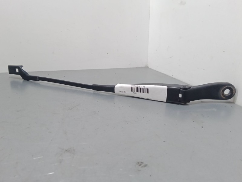 Recambio de brazo limpia delantero izquierdo para renault twingo ii (cn0_) 1.5 dci 75 referencia OEM IAM   