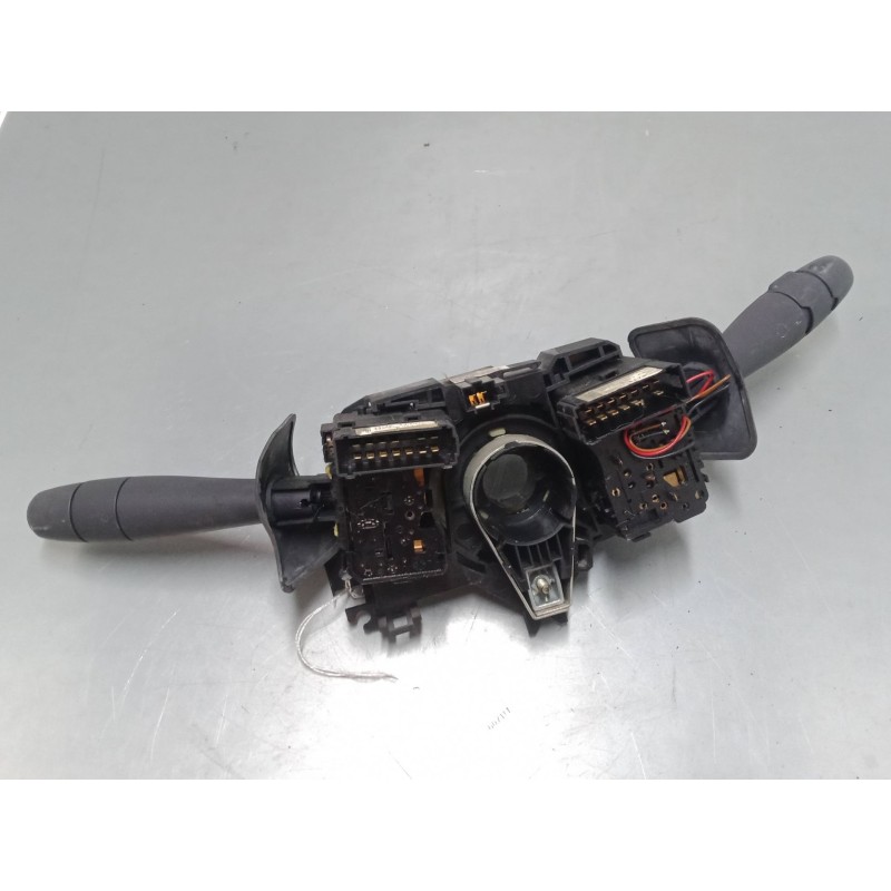 Recambio de mando luces para dacia logan (ls_) 1.6 16v (ls09, ls0l, ls0m, ls0p, ls0v, ls18, ls1s, ls1v,... referencia OEM IAM 82