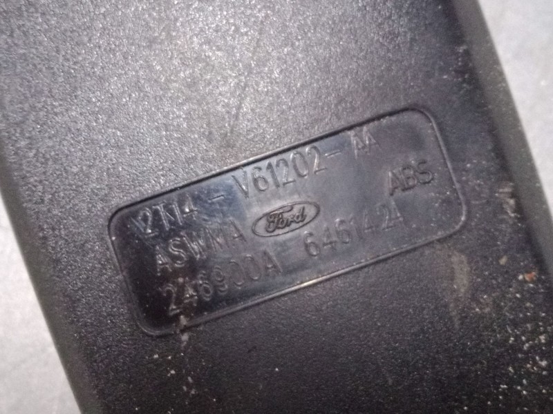 Recambio de anclaje cinturon delantero derecho para ford tourneo connect 1.8 tdci referencia OEM IAM   