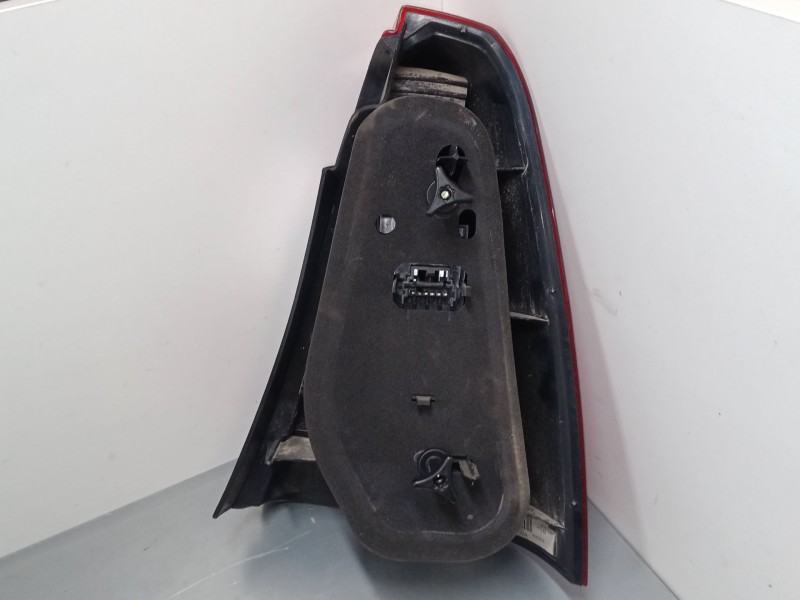 Recambio de piloto trasero izquierdo para dacia logan (ls_) 1.6 16v (ls09, ls0l, ls0m, ls0p, ls0v, ls18, ls1s, ls1v,... referenc