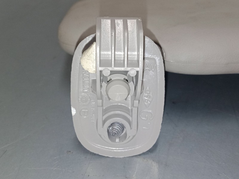 Recambio de parasol izquierdo para renault twingo ii (cn0_) 1.5 dci 75 referencia OEM IAM   