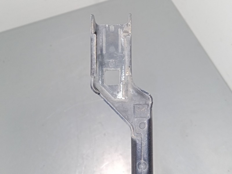 Recambio de brazo limpia delantero derecho para seat ibiza iv sc (6j1, 6p5) 1.2 referencia OEM IAM   