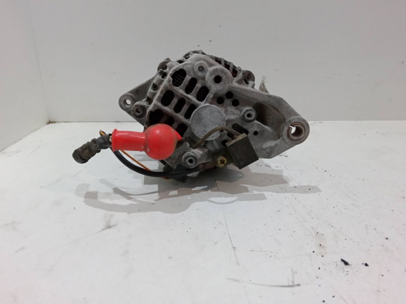 Recambio de alternador para nissan almera i hatchback (n15) 1.6 referencia OEM IAM 231000M010 A 5 T 0 6 8 9 1 C 