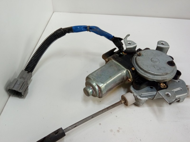 Recambio de elevalunas electrico delantero izquierdo para nissan x-trail i (t30) 2.2 di 4x4 referencia OEM IAM 807318H300  