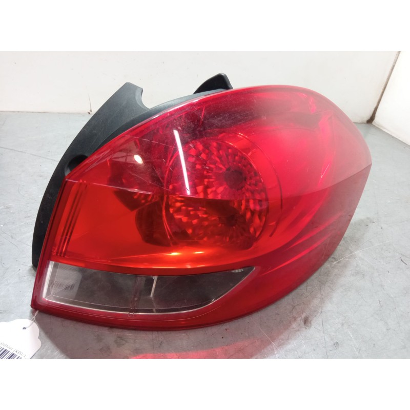 Recambio de piloto trasero derecho para renault clio iii grandtour (kr0/1_) 1.5 dci (kr0f) referencia OEM IAM 8200586844  