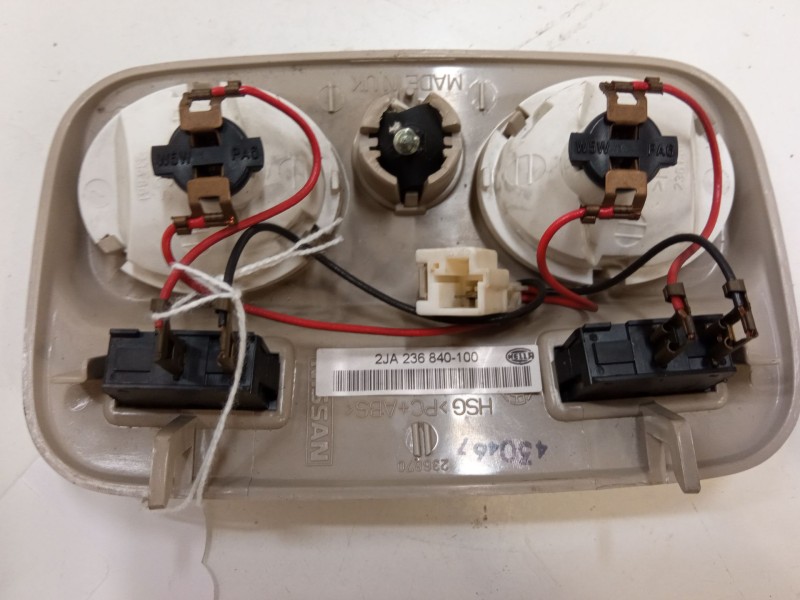 Recambio de luz interior delantera para nissan almera ii hatchback (n16) 1.5 referencia OEM IAM   
