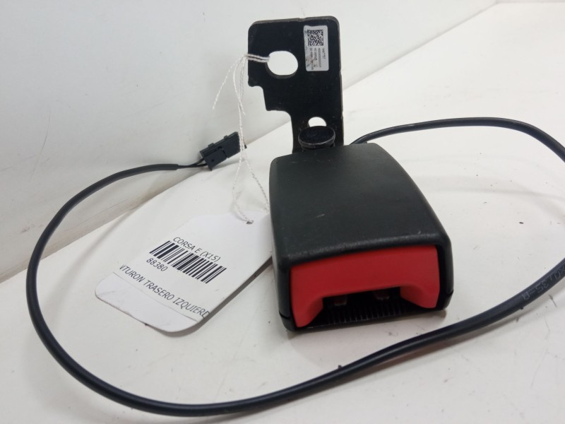 Recambio de anclaje cinturon trasero izquierdo para opel corsa e (x15) 1.3 cdti (08, 68) referencia OEM IAM    Recambio de anclaje cinturon trasero izquierdo para opel corsa e (x15) 1.3 cdti (08, 68) referencia OEM IAM