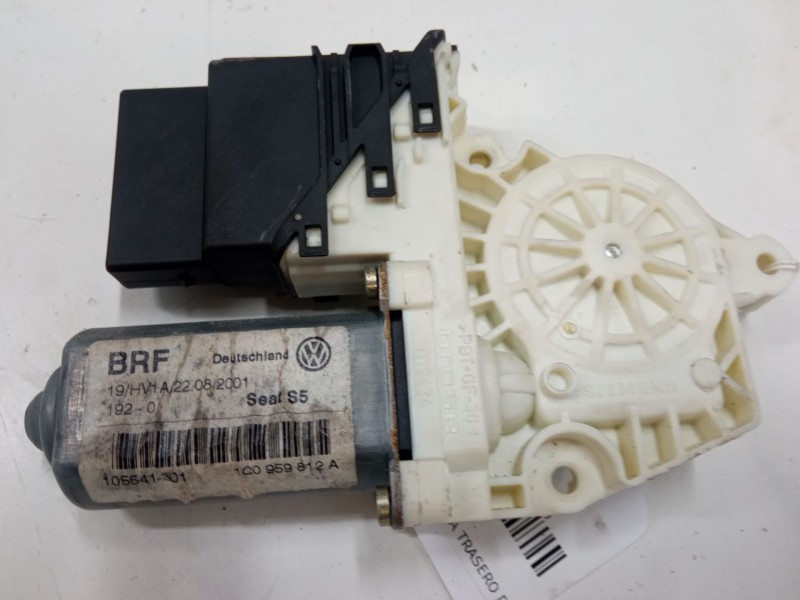 Recambio de motor elevaluna trasero derecho para seat leon (1m1) 1.9 tdi referencia OEM IAM 1C0959812A  