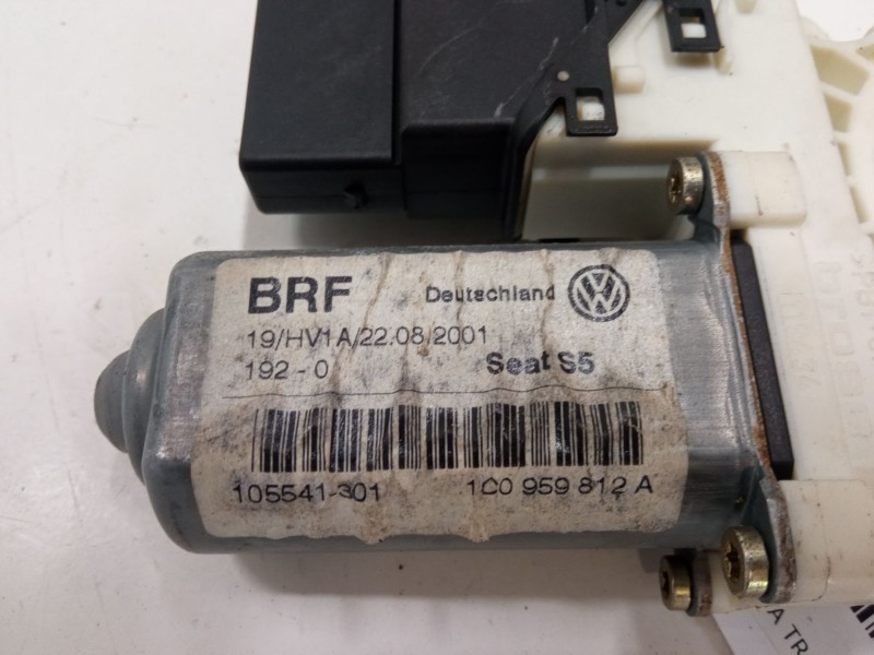 Recambio de motor elevaluna trasero derecho para seat leon (1m1) 1.9 tdi referencia OEM IAM 1C0959812A  