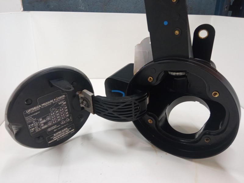 Recambio de tapa exterior combustible para mercedes-benz clase m (w163) ml 55 amg (163.174) referencia OEM IAM A1635840621  