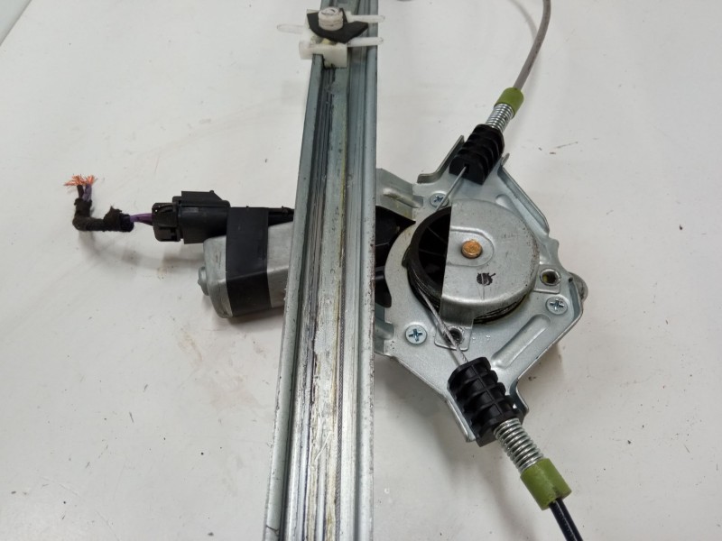 Recambio de elevalunas electrico delantero izquierdo para fiat punto (188_) 1.4 referencia OEM IAM   