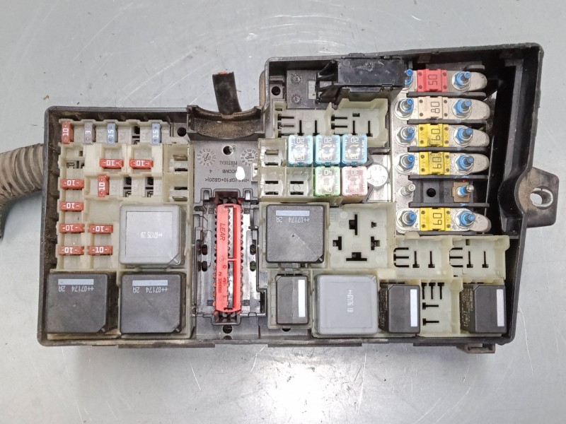 Recambio de caja reles / fusibles para ford focus ii (da_, hcp, dp) 1.8 tdci referencia OEM IAM 3M5T14A076AE  