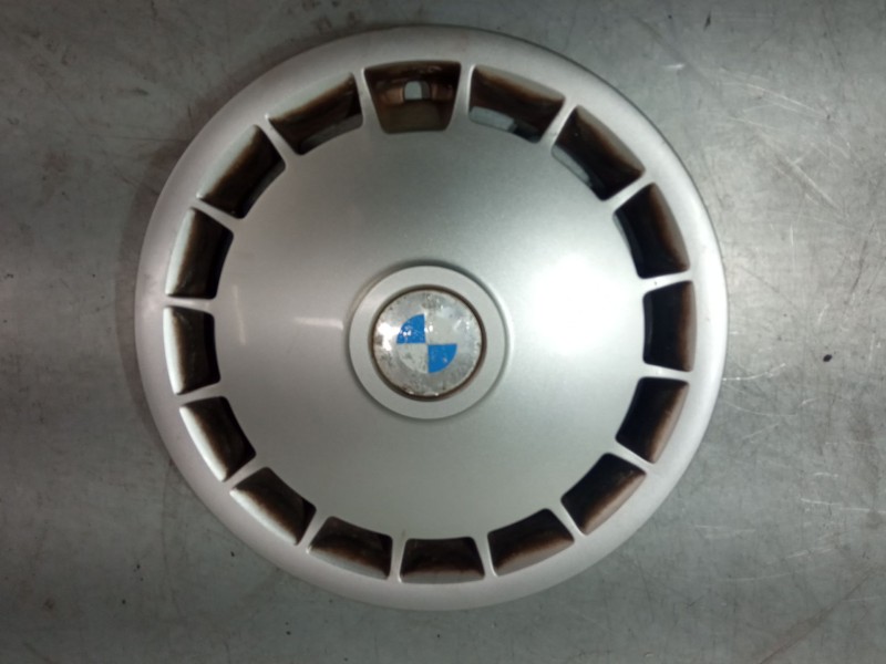 Recambio de tapacubos para bmw 3 (e30) 318 i referencia OEM IAM R14  