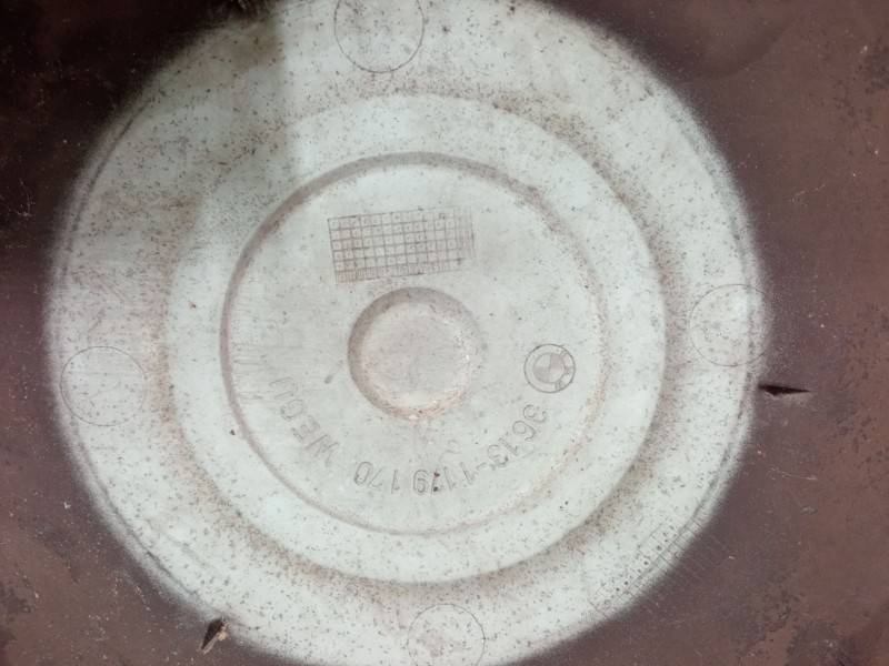 Recambio de tapacubos para bmw 3 (e30) 318 i referencia OEM IAM R14  