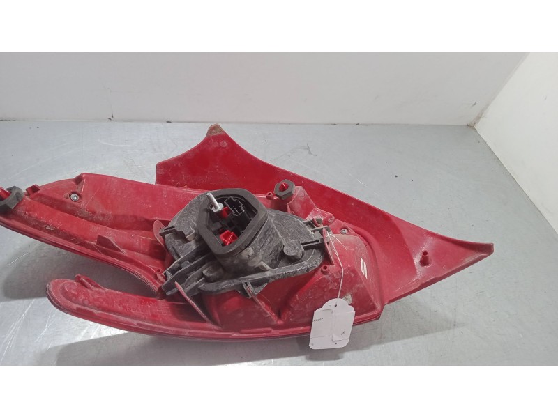 Recambio de piloto trasero derecho para peugeot 208 i (ca_, cc_) 1.2 vti 82 referencia OEM IAM 9672628380  