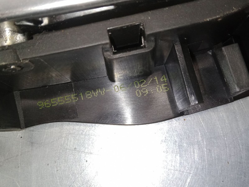 Recambio de maneta interior puerta trasera izquierda para peugeot 208 i (ca_, cc_) 1.2 vti 82 referencia OEM IAM 96555518VV  