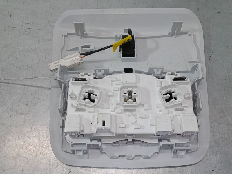 Recambio de luz interior delantera para peugeot 208 i (ca_, cc_) 1.2 vti 82 referencia OEM IAM 9674441377  
