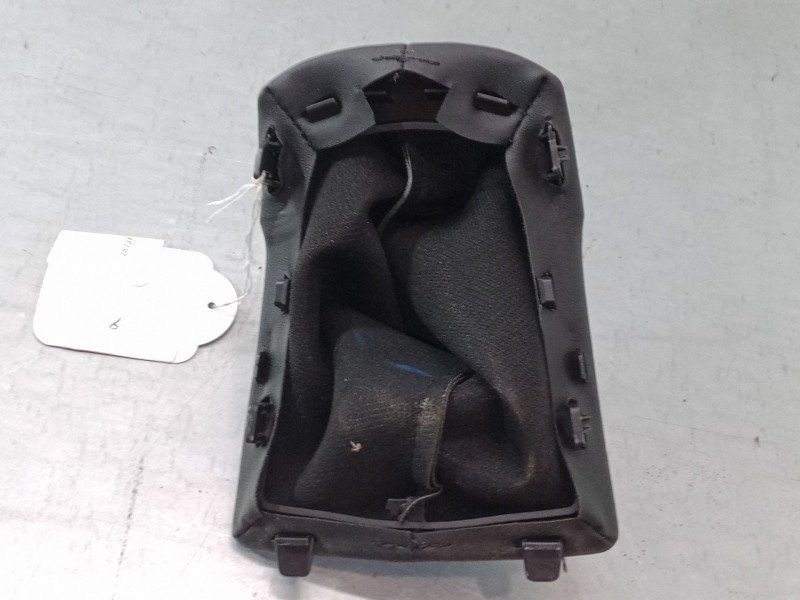Recambio de funda palanca cambio para peugeot 208 i (ca_, cc_) 1.2 vti 82 referencia OEM IAM   