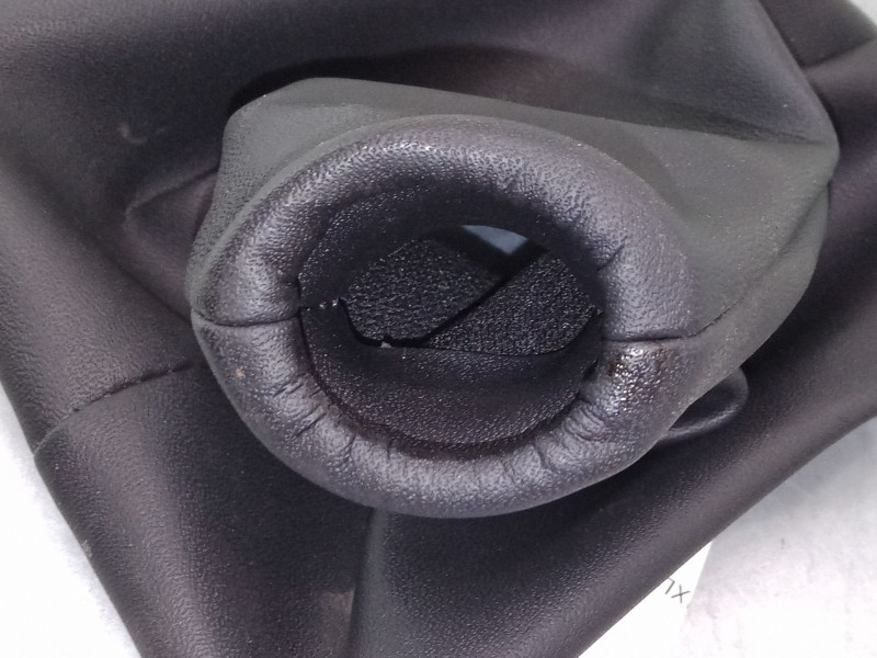 Recambio de funda palanca cambio para peugeot 208 i (ca_, cc_) 1.2 vti 82 referencia OEM IAM   