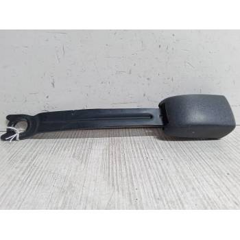 ANCLAJE CINTURON DELANTERO DERECHO 
