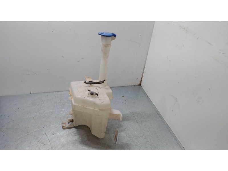 Recambio de deposito limpiaparabrisas para hyundai i30 (fd) 1.4 referencia OEM IAM   
