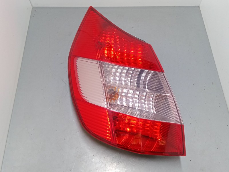 Recambio de piloto trasero izquierdo para renault scénic ii (jm0/1_) 1.5 dci (jm02, jm13) referencia OEM IAM   