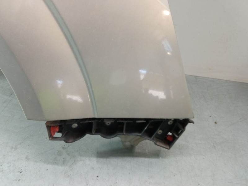 Recambio de aleta delantera derecha para opel zafira / zafira family b (a05) 1.6 (m75) referencia OEM IAM   