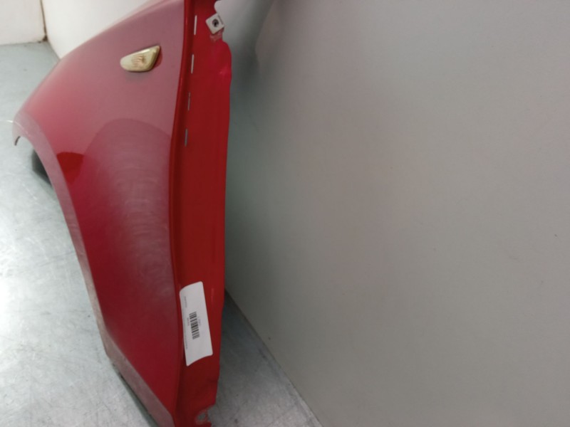 Recambio de aleta delantera izquierda para bmw 1 (e87) 118 d referencia OEM IAM    Recambio de aleta delantera izquierda para bmw 1 (e87) 118 d referencia OEM IAM