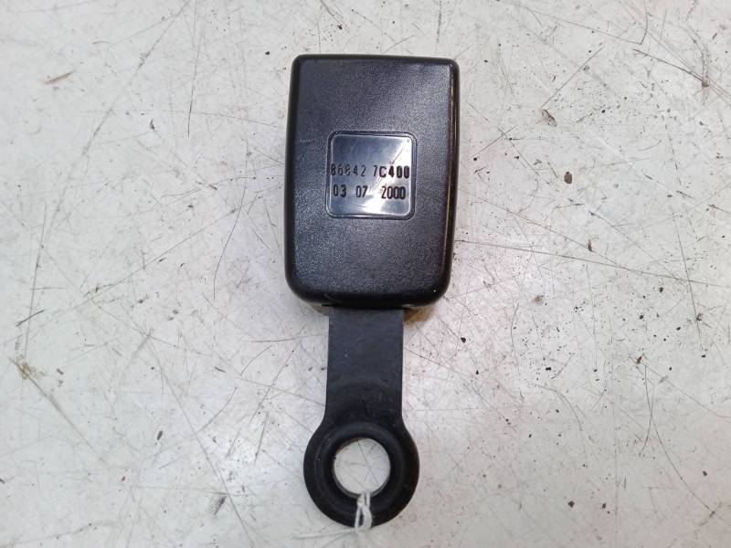 ANCLAJE CINTURON DELANTERO DERECHO 