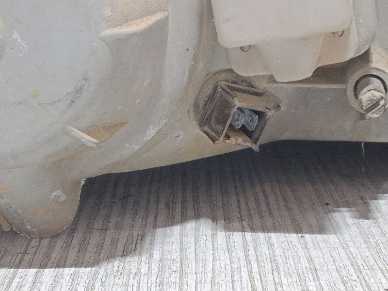 Recambio de faro izquierdo para renault 11 (b/c37_) 1.1 (b/c371) referencia OEM IAM   