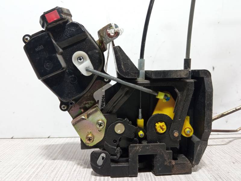 CERRADURA PUERTA DELANTERA DERECHA 
