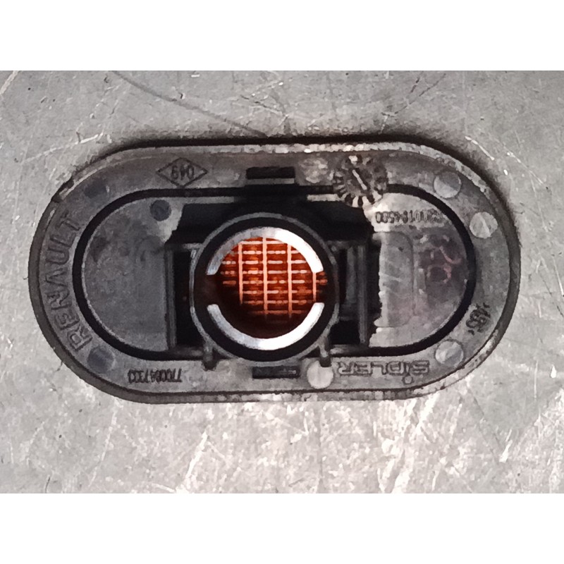 Recambio de intermitente lateral derecho para renault kangoo express (fc0/1_) 1.5 dci (fc07, fc1r) referencia OEM IAM    Recambio de intermitente lateral derecho para renault kangoo express (fc0/1_) 1.5 dci (fc07, fc1r) referencia OEM IAM