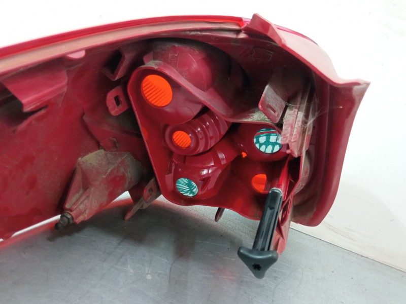 Recambio de piloto trasero derecho para peugeot 207 sw (wk_) 1.6 hdi referencia OEM IAM    Recambio de piloto trasero derecho para peugeot 207 sw (wk_) 1.6 hdi referencia OEM IAM