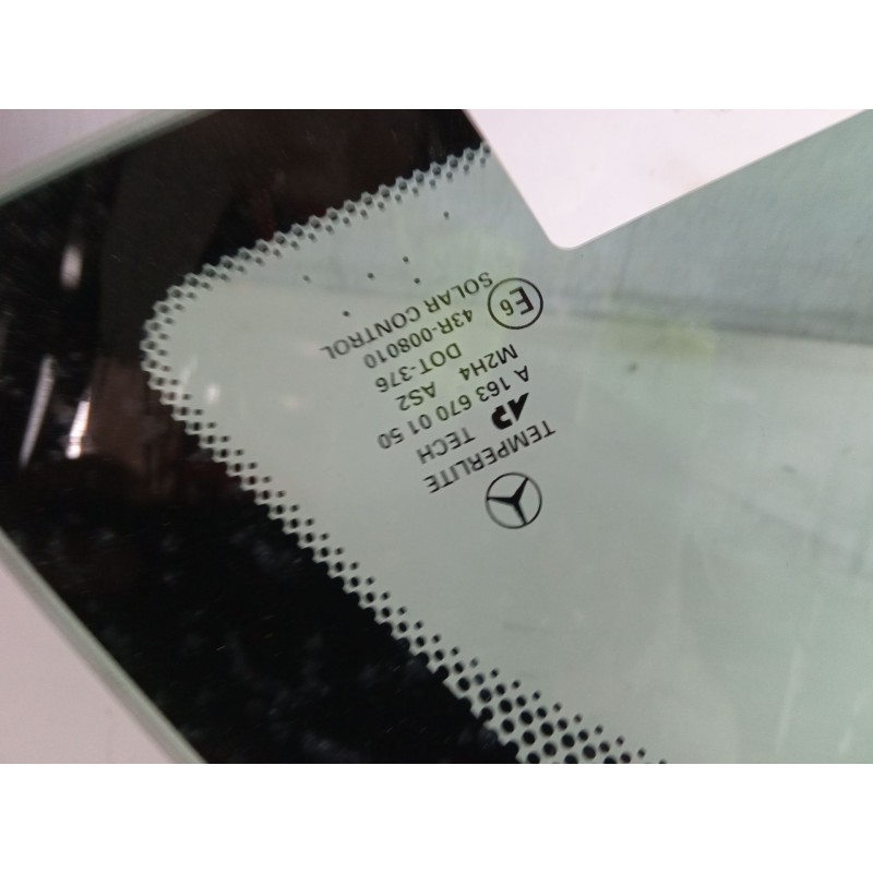 Recambio de luna maletero izquierda para mercedes-benz clase m (w163) ml 55 amg (163.174) referencia OEM IAM 1638201342  CON MOT Recambio de luna maletero izquierda para mercedes-benz clase m (w163) ml 55 amg (163.174) referencia OEM IAM 1638201342  CON MOT