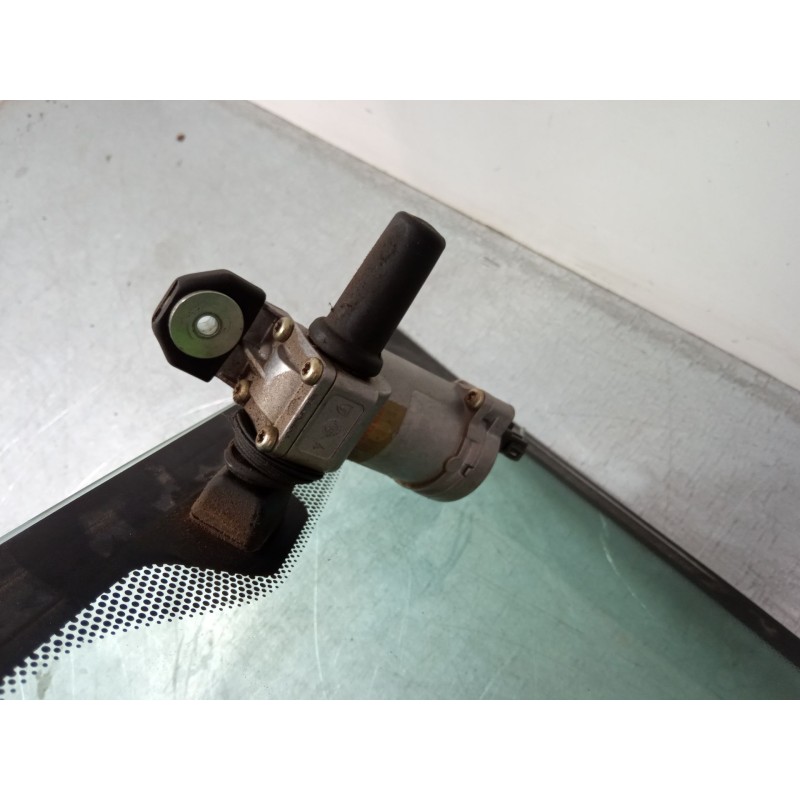 Recambio de luna maletero derecha para mercedes-benz clase m (w163) ml 55 amg (163.174) referencia OEM IAM    Recambio de luna maletero derecha para mercedes-benz clase m (w163) ml 55 amg (163.174) referencia OEM IAM