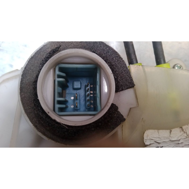 Recambio de cerradura puerta delantera izquierda para honda civic viii hatchback (fn, fk) 2.2 ctdi (fk3) referencia OEM IAM 7215