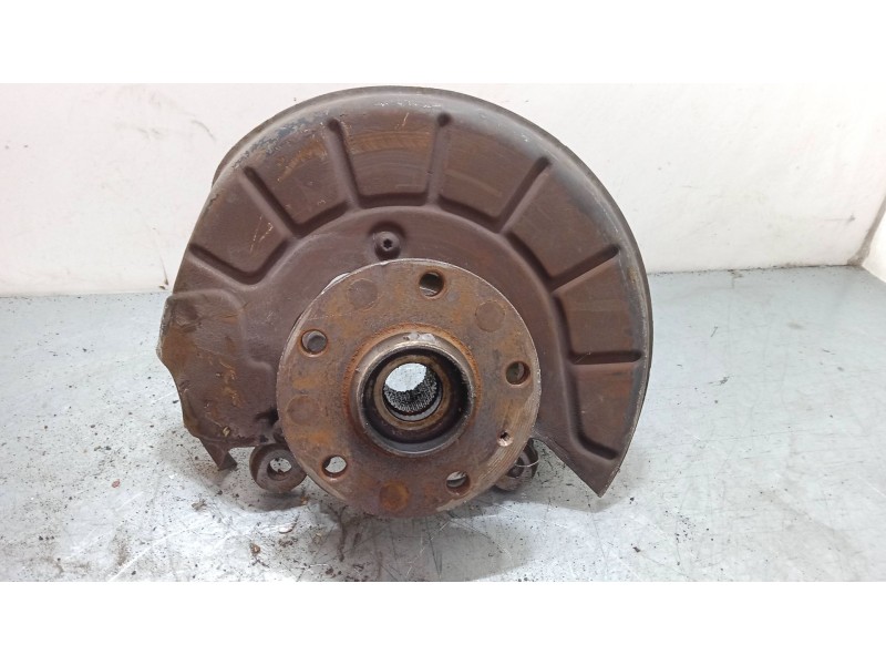 Recambio de mangueta delantera izquierda para seat altea (5p1) 1.9 tdi referencia OEM IAM    Recambio de mangueta delantera izquierda para seat altea (5p1) 1.9 tdi referencia OEM IAM