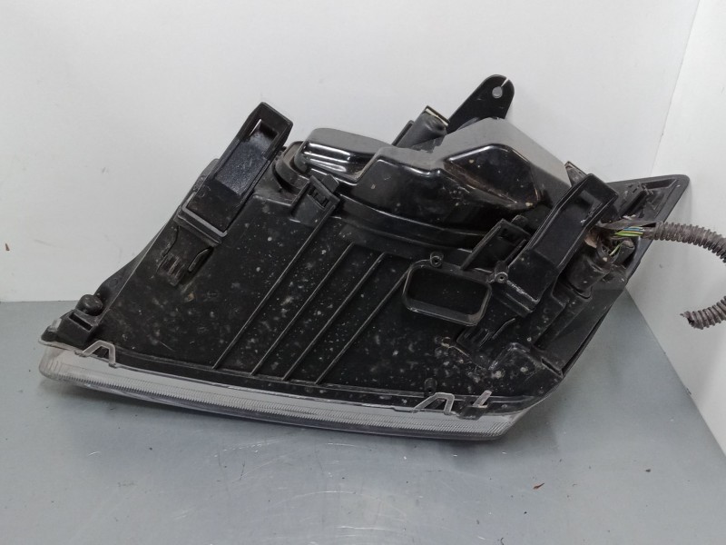 Recambio de faro derecho para ford focus ii (da_, hcp, dp) 1.8 tdci referencia OEM IAM   