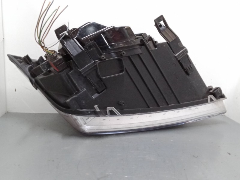 Recambio de faro izquierdo para ford focus ii (da_, hcp, dp) 1.8 tdci referencia OEM IAM   
