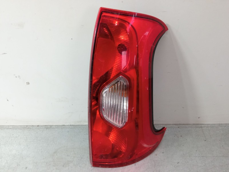 Recambio de piloto trasero derecho para fiat panda (312_, 319_) 1.0 mild hybrid (312.pyd1b) referencia OEM IAM 52102350   Recambio de piloto trasero derecho para fiat panda (312_, 319_) 1.0 mild hybrid (312.pyd1b) referencia OEM IAM 52102350