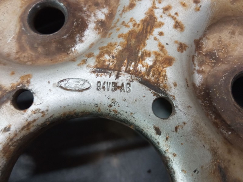 Recambio de llanta chapa 14´´ para ford transit furgoneta (e_ _) 2.5 di (eal, eas) referencia OEM IAM    Recambio de llanta chapa 14´´ para ford transit furgoneta (e_ _) 2.5 di (eal, eas) referencia OEM IAM