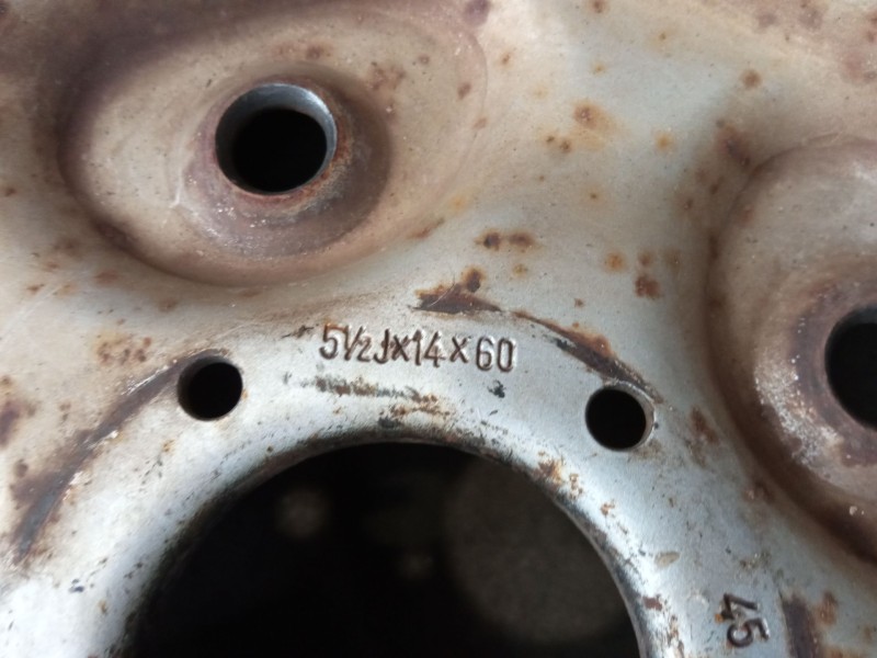 Recambio de llanta chapa 14´´ para ford transit furgoneta (e_ _) 2.5 di (eal, eas) referencia OEM IAM    Recambio de llanta chapa 14´´ para ford transit furgoneta (e_ _) 2.5 di (eal, eas) referencia OEM IAM