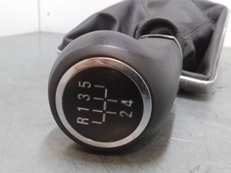 Recambio de pomo palanca cambio para opel astra h twintop (a04) 1.8 (l67) referencia OEM IAM   