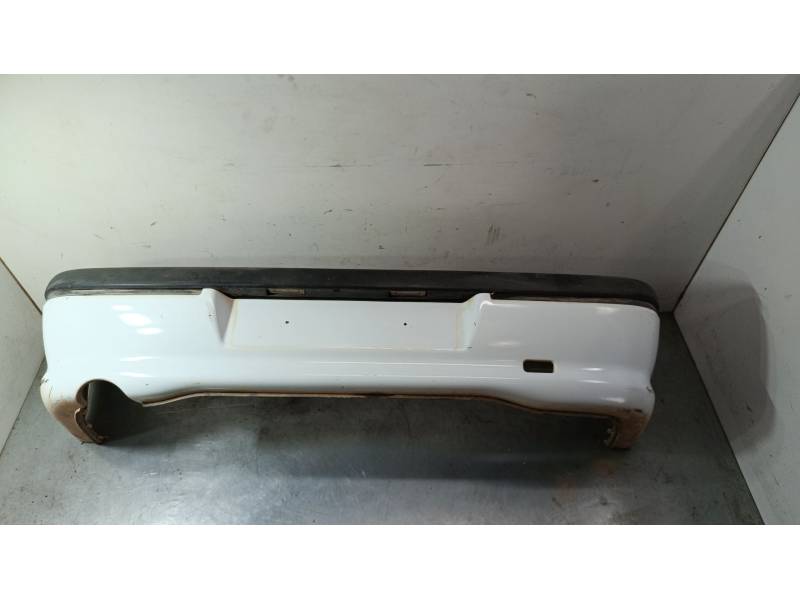 PARAGOLPES TRASERO 