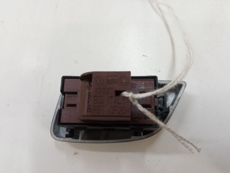 Recambio de boton cierre centralizado para audi a1 sportback (8xa, 8xf) 1.2 tfsi referencia OEM IAM   