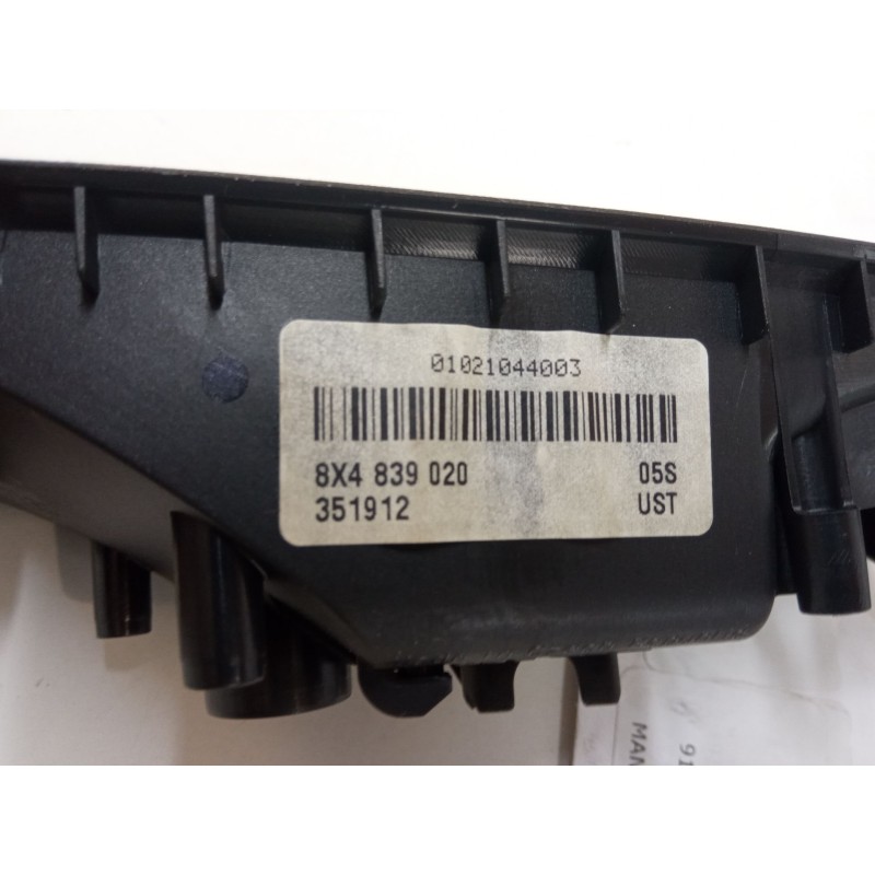 Recambio de maneta interior puerta trasera derecha para audi a1 sportback (8xa, 8xf) 1.2 tfsi referencia OEM IAM 8X4839020  