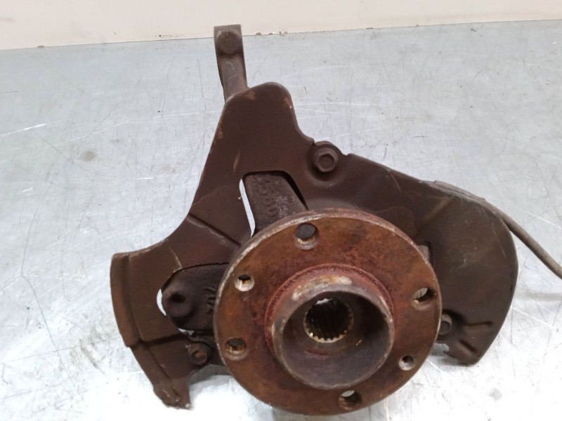 Recambio de mangueta delantera derecha para fiat 500 (312_) 1.2 (312axa1a) referencia OEM IAM    Recambio de mangueta delantera derecha para fiat 500 (312_) 1.2 (312axa1a) referencia OEM IAM