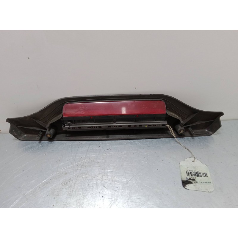 Recambio de luz central de freno para fiat punto (188_) 1.2 60 (188.030, .050, .130, .150, .230, .250) referencia OEM IAM   