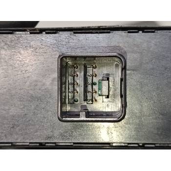 MANDO ELEVALUNAS DELANTERO IZQUIERDO 1K4959857B 