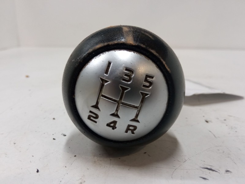 Recambio de pomo palanca cambio para mitsubishi colt vi (z3_a, z2_a) 1.3 (z21a) referencia OEM IAM    Recambio de pomo palanca cambio para mitsubishi colt vi (z3_a, z2_a) 1.3 (z21a) referencia OEM IAM